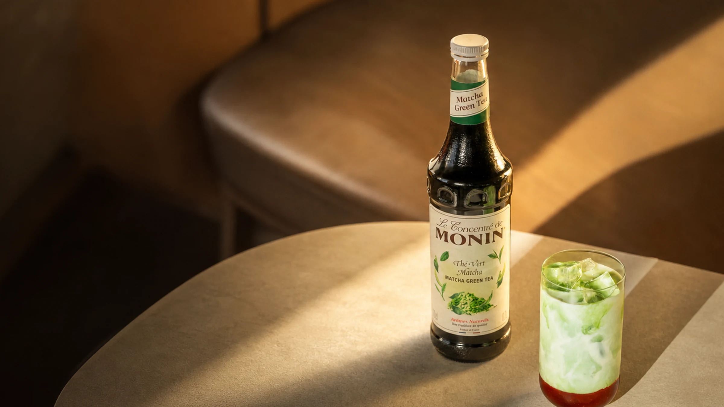 MONIN Matcha s koktejlem