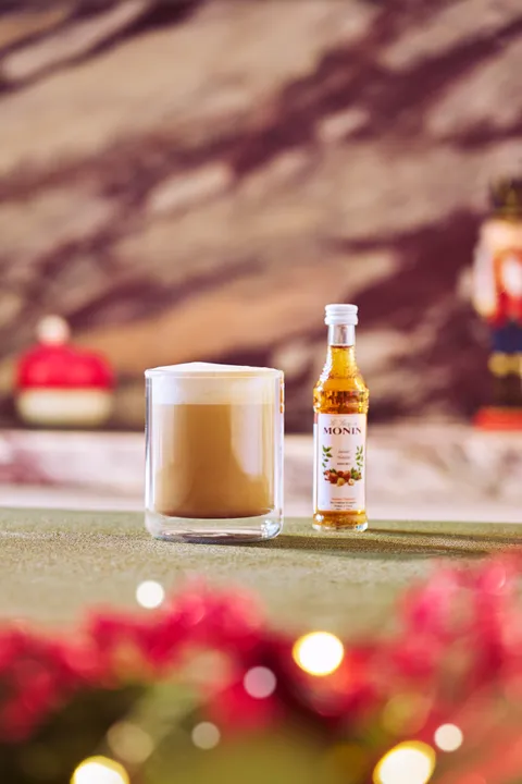 Latte s lískovým oříškem