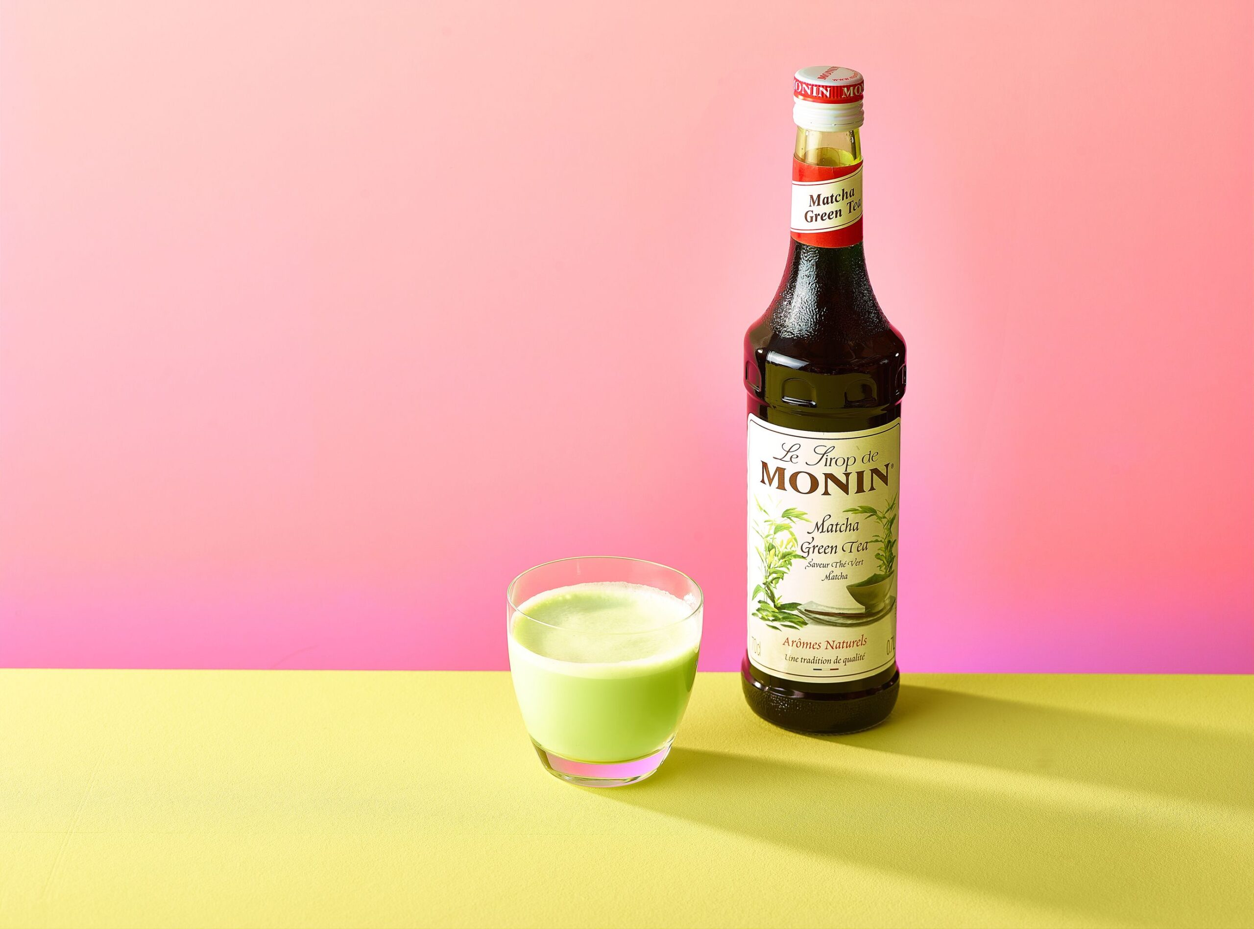 Matcha Latte MONIN with bottle 2764 2048 scaled
